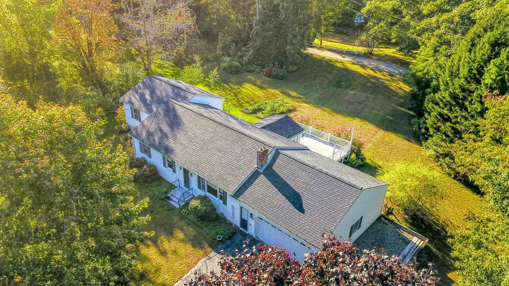 29 Heritage Road Oakland ME 04963