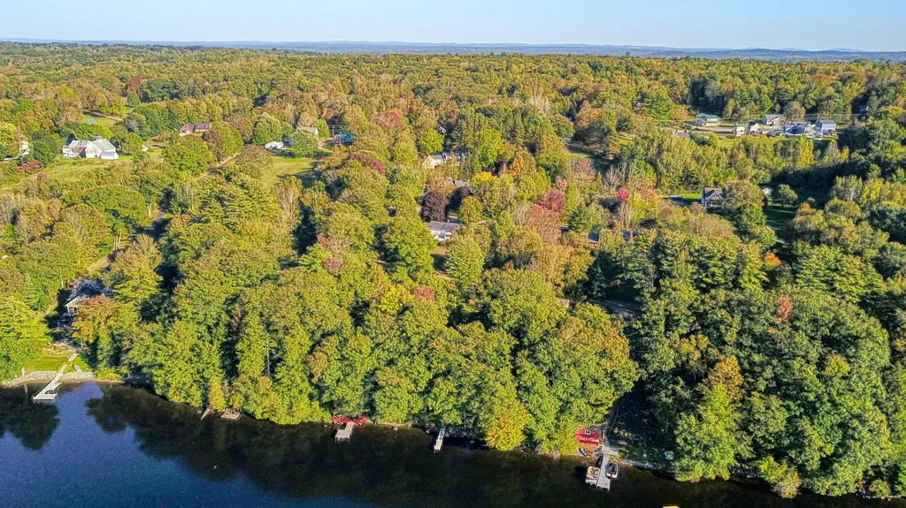 29 Heritage Road Oakland ME 04963