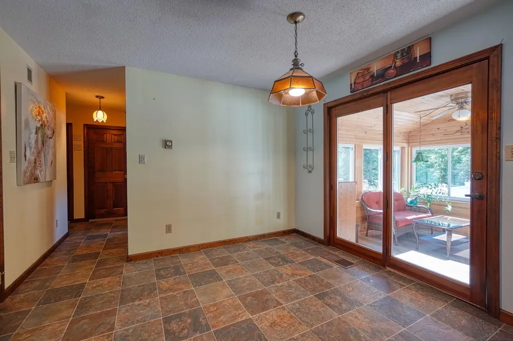29 Heritage Road Oakland ME 04963