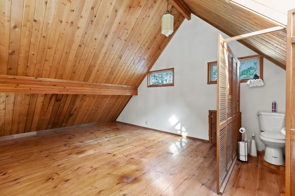92 Kansas Road Naples ME 04055