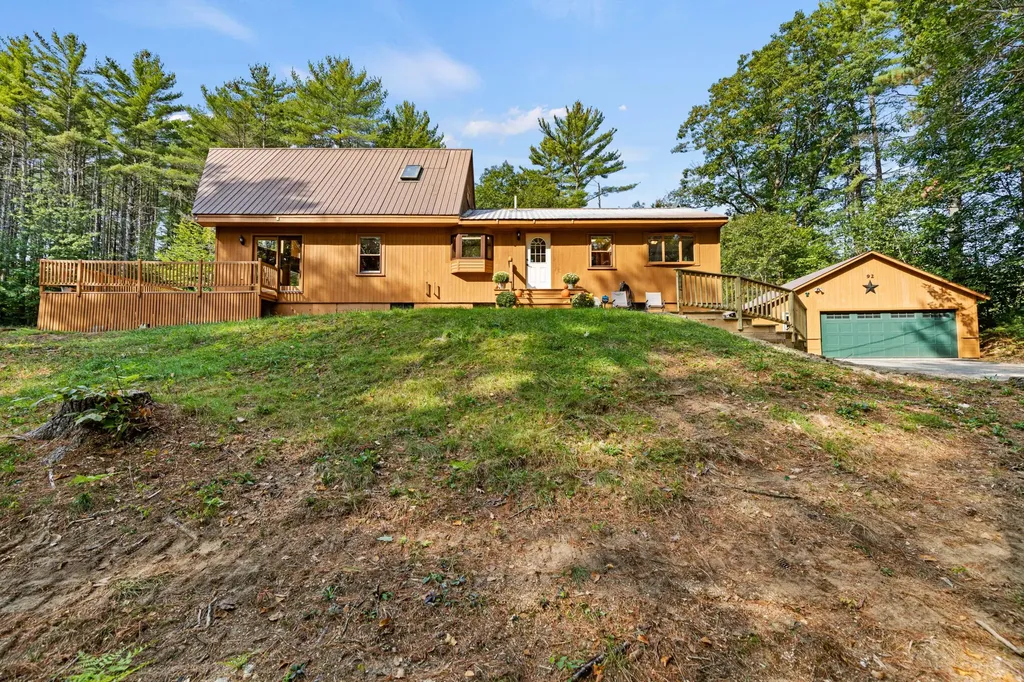 92 Kansas Road Naples ME 04055