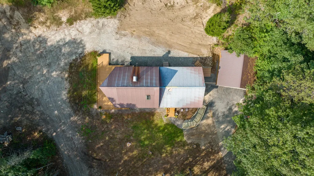 92 Kansas Road Naples ME 04055