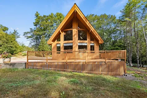 92 Kansas Road Naples ME 04055