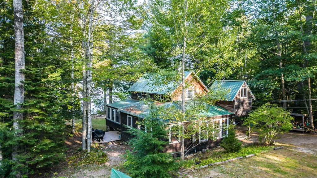 102 Tracy Lane Norway ME 04268