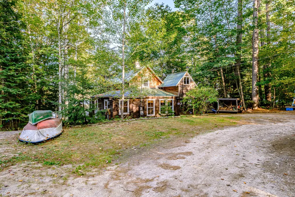 102 Tracy Lane Norway ME 04268