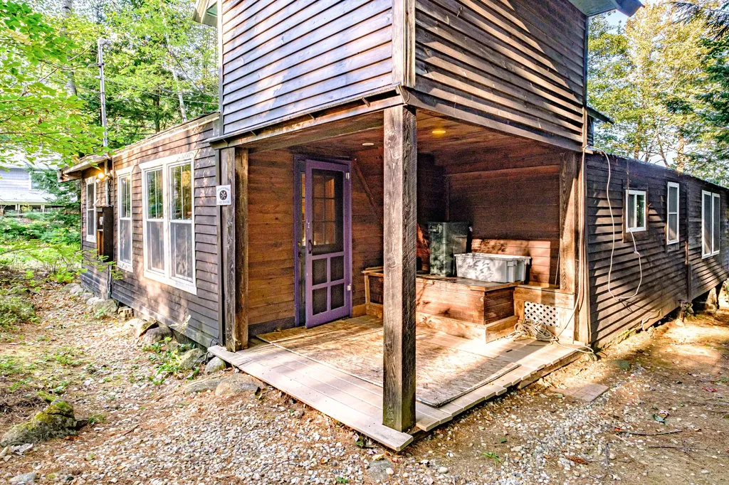 102 Tracy Lane Norway ME 04268