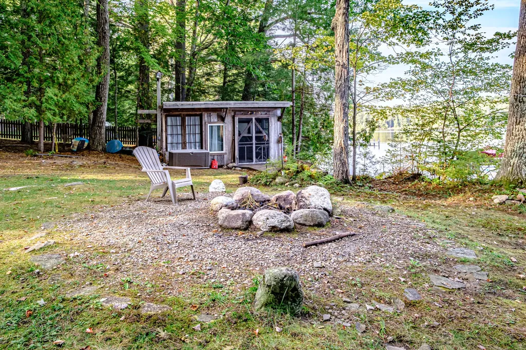 102 Tracy Lane Norway ME 04268