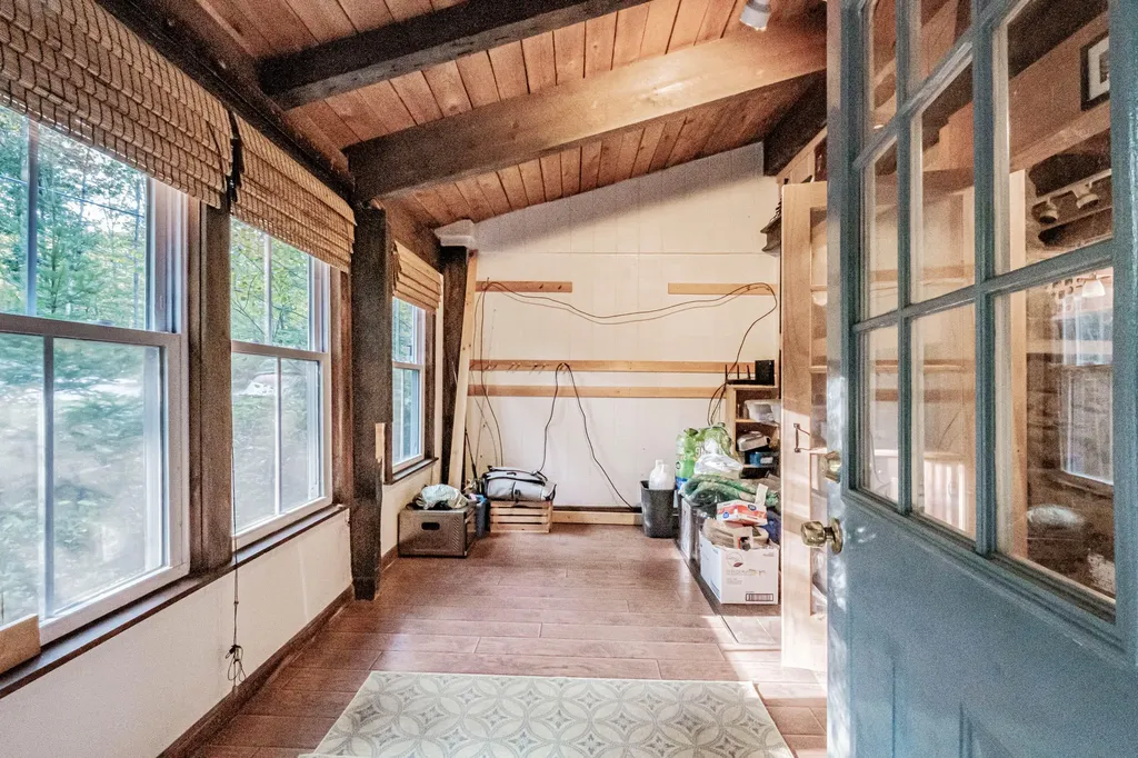 102 Tracy Lane Norway ME 04268