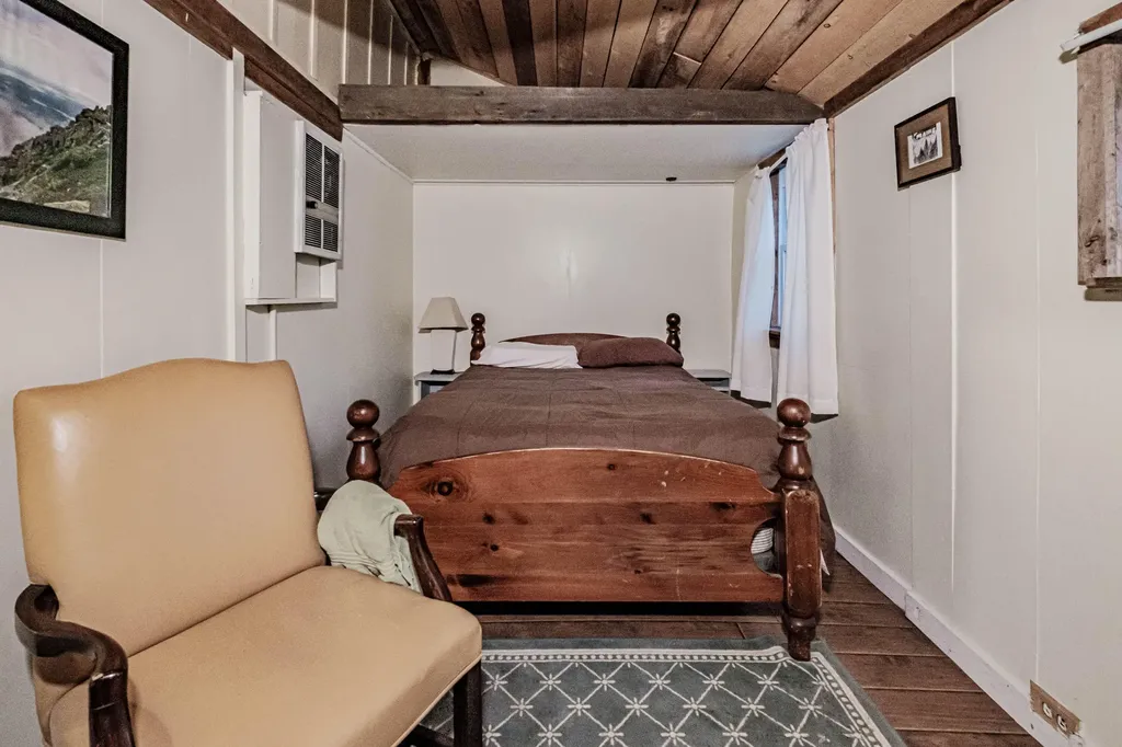 102 Tracy Lane Norway ME 04268