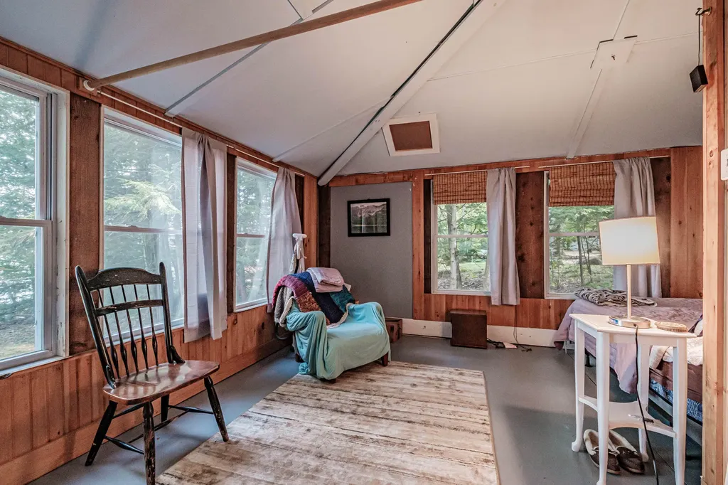 102 Tracy Lane Norway ME 04268