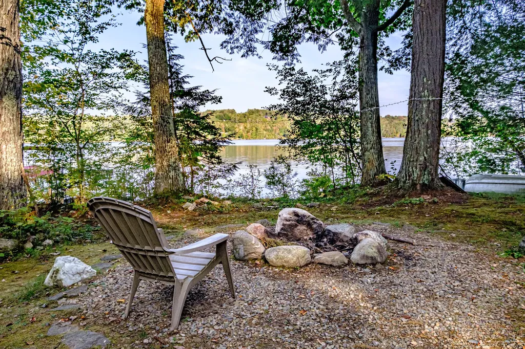 102 Tracy Lane Norway ME 04268