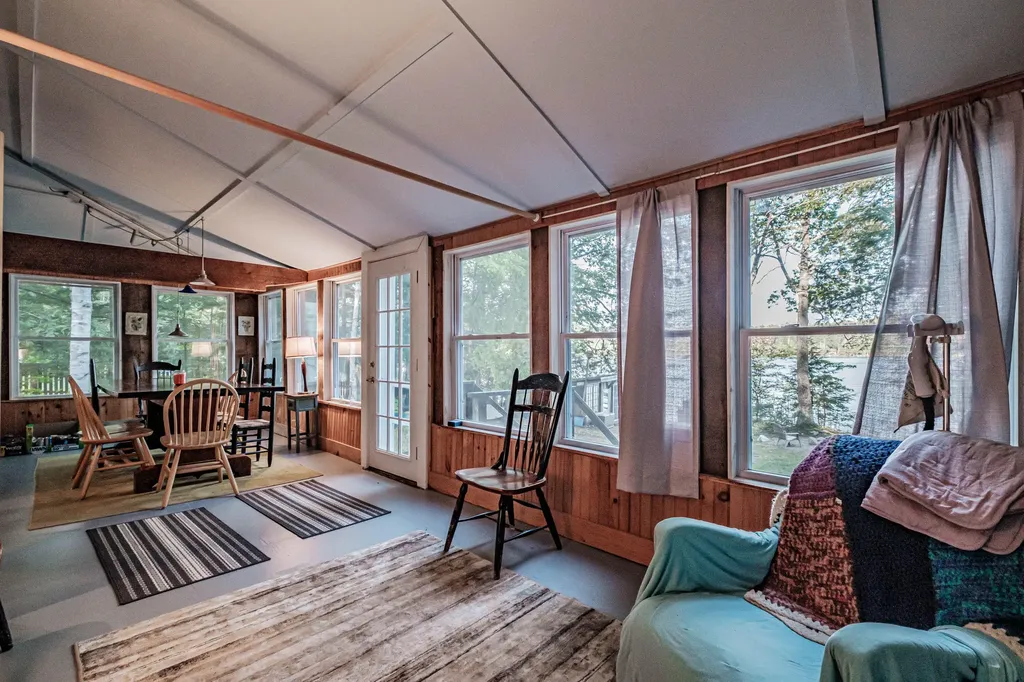 102 Tracy Lane Norway ME 04268