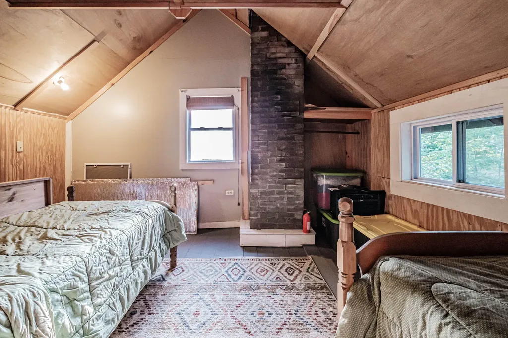 102 Tracy Lane Norway ME 04268