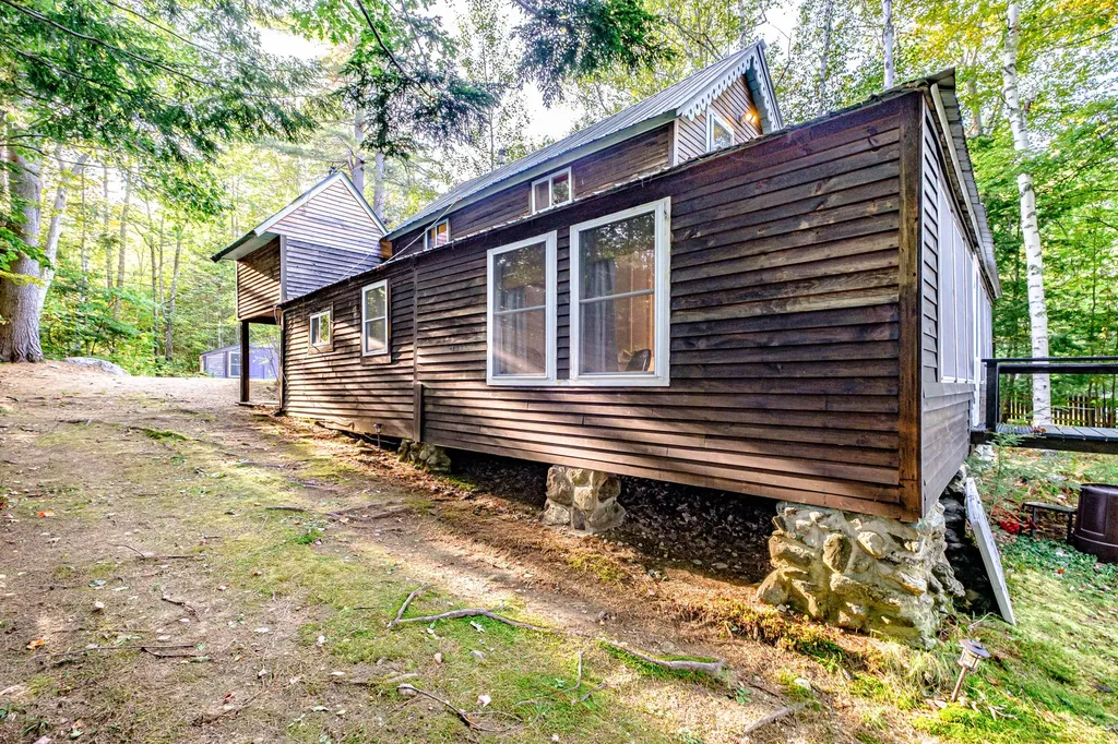 102 Tracy Lane Norway ME 04268