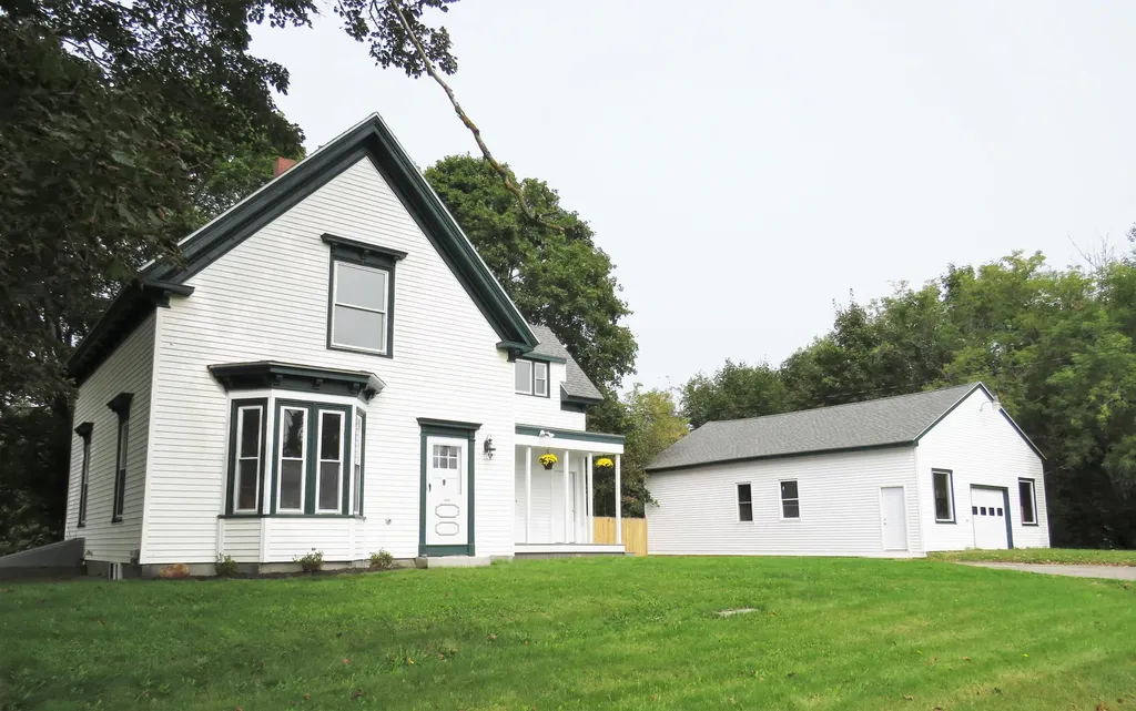 117 New County Road Rockland ME 04841