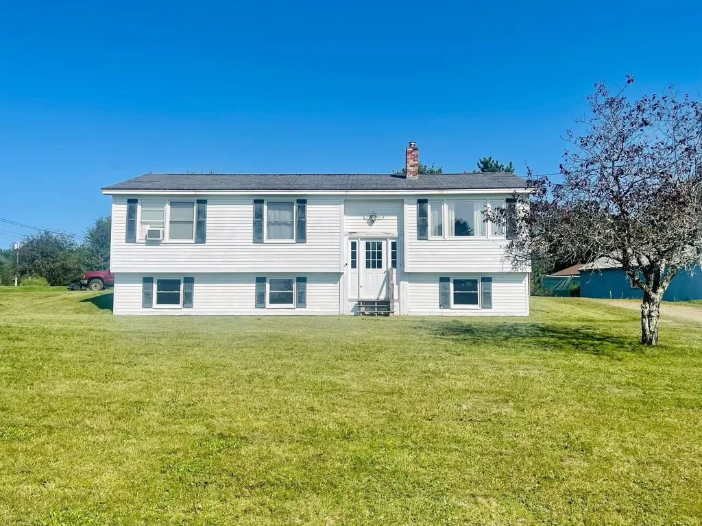 6 Smithfield Drive Machias ME 04654