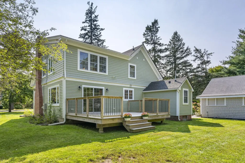 43 Longfellow Avenue Brunswick ME 04011