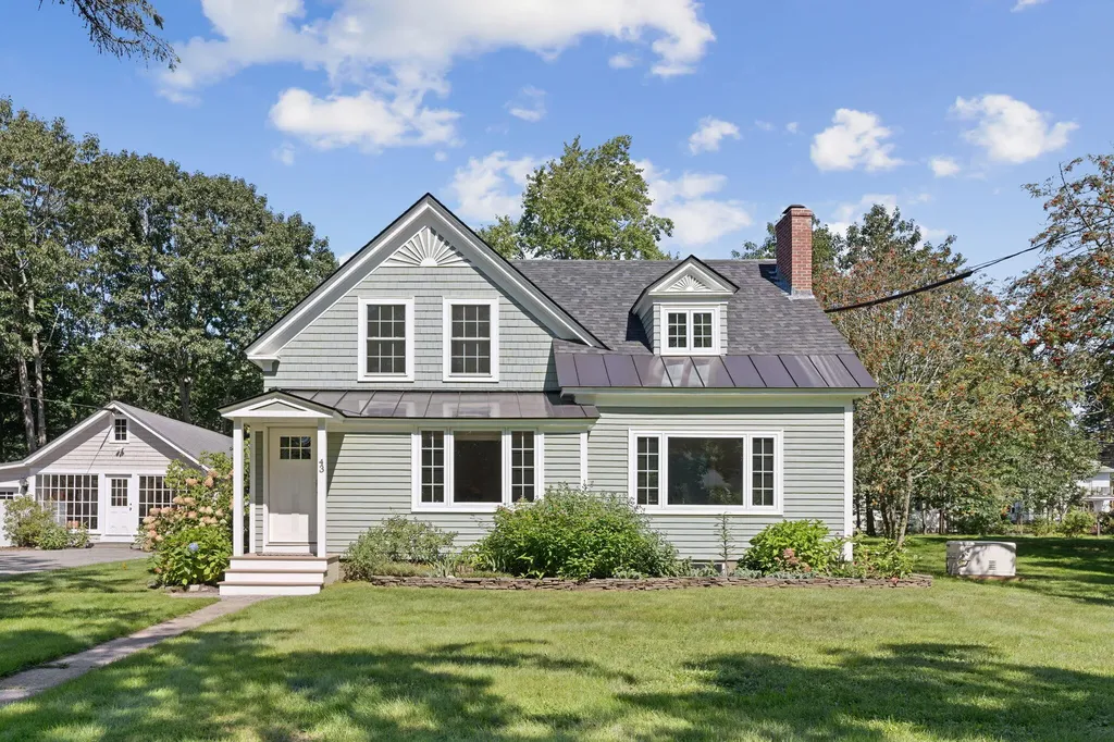 43 Longfellow Avenue Brunswick ME 04011