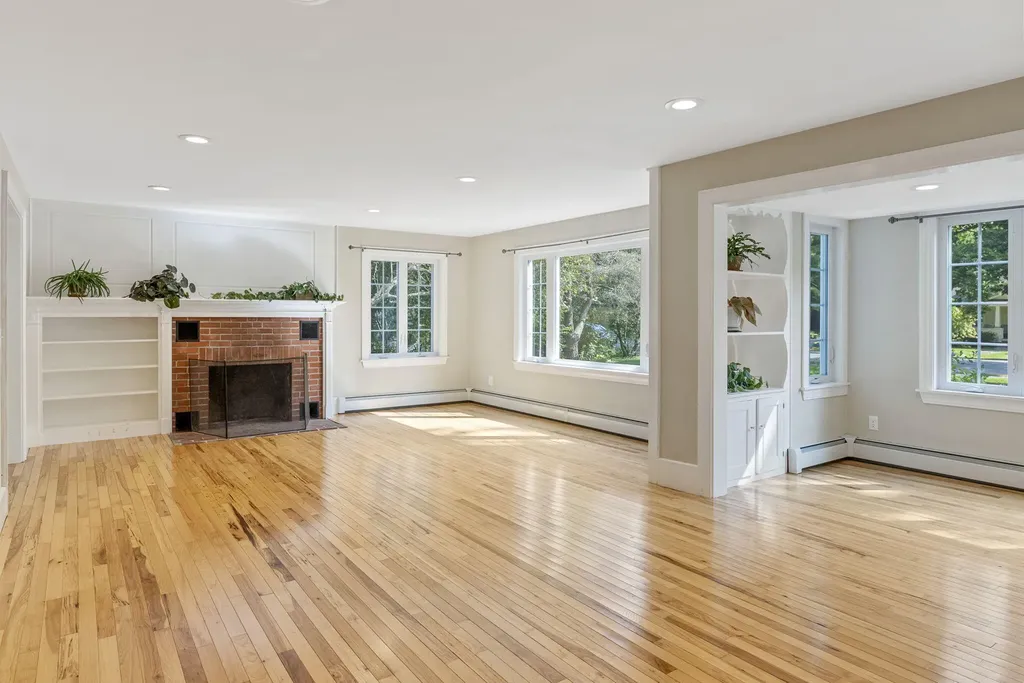 43 Longfellow Avenue Brunswick ME 04011