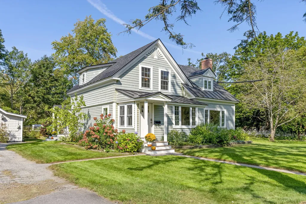 43 Longfellow Avenue Brunswick ME 04011