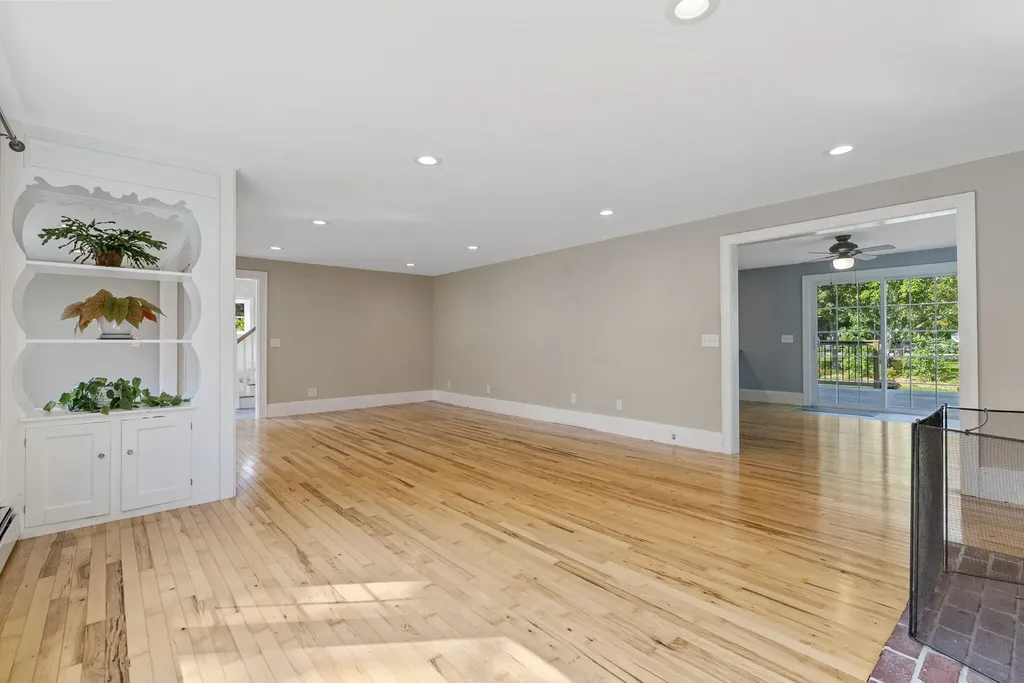 43 Longfellow Avenue Brunswick ME 04011