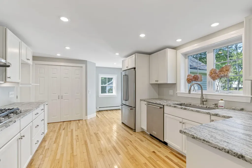 43 Longfellow Avenue Brunswick ME 04011