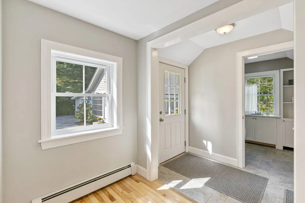 43 Longfellow Avenue Brunswick ME 04011