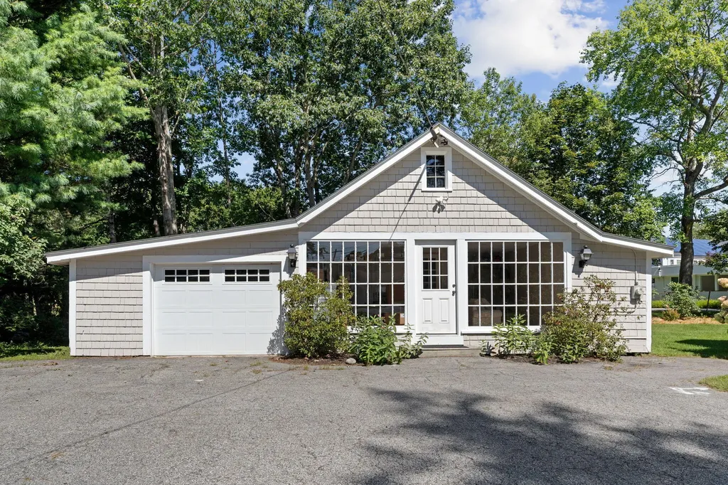 43 Longfellow Avenue Brunswick ME 04011