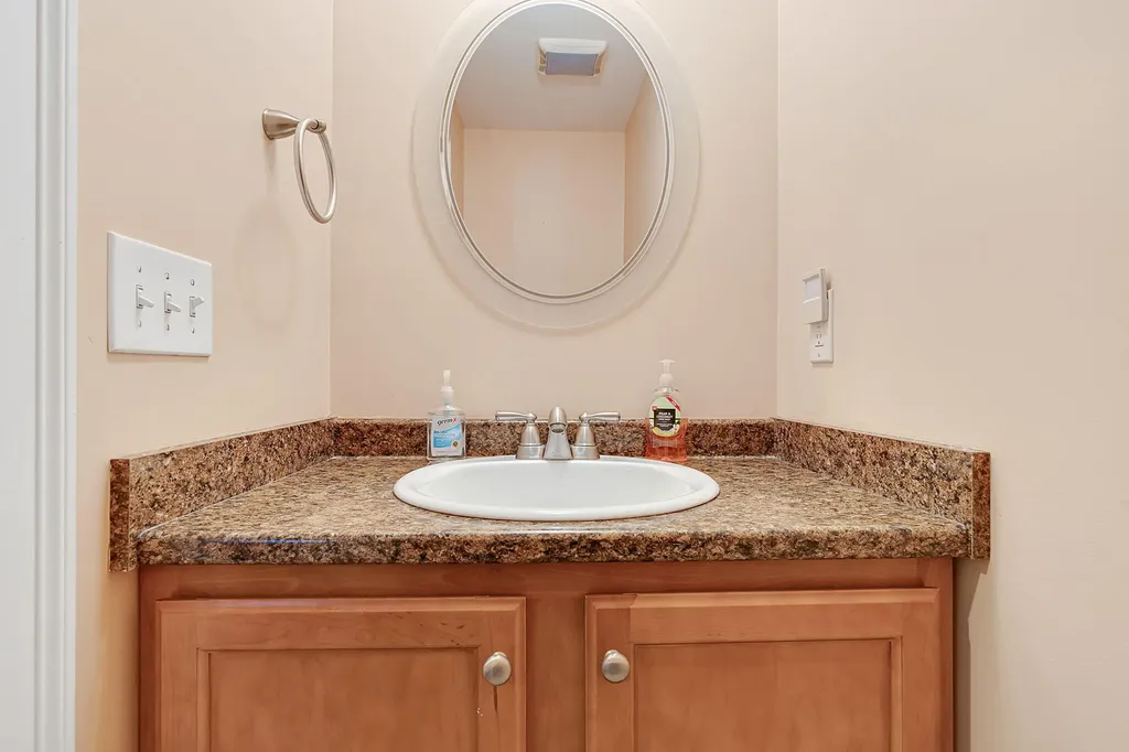 24 Valley Brook Drive Freeport ME 04032