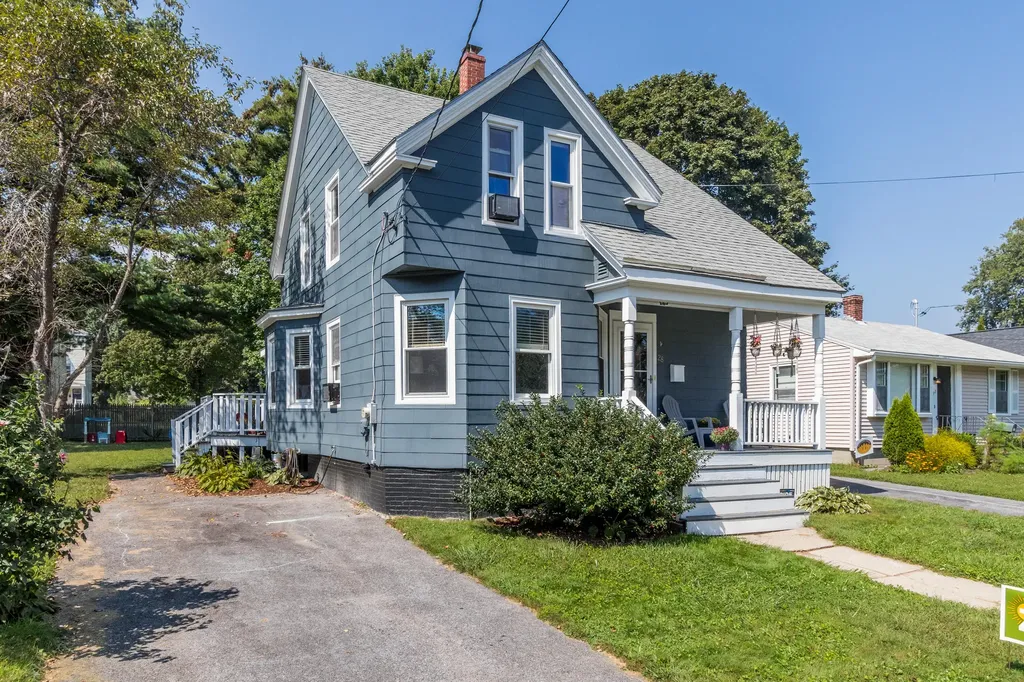 28 Inverness Street Portland ME 04103