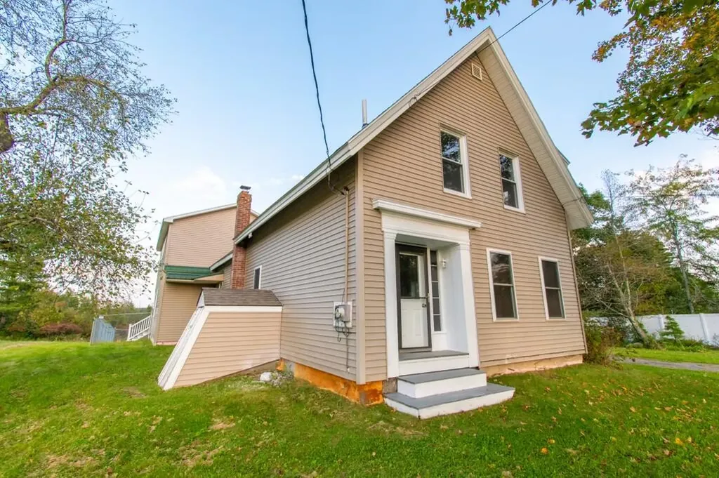 230 Mountain Road Saint Albans ME 04971