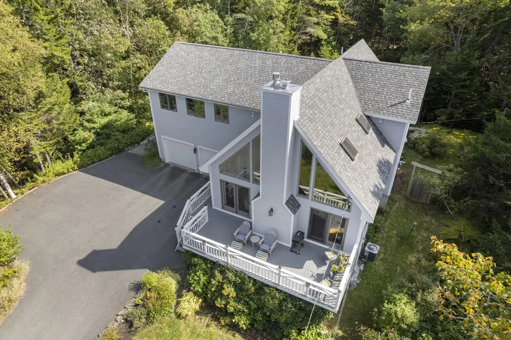 111 Reach Road Harpswell ME 04079