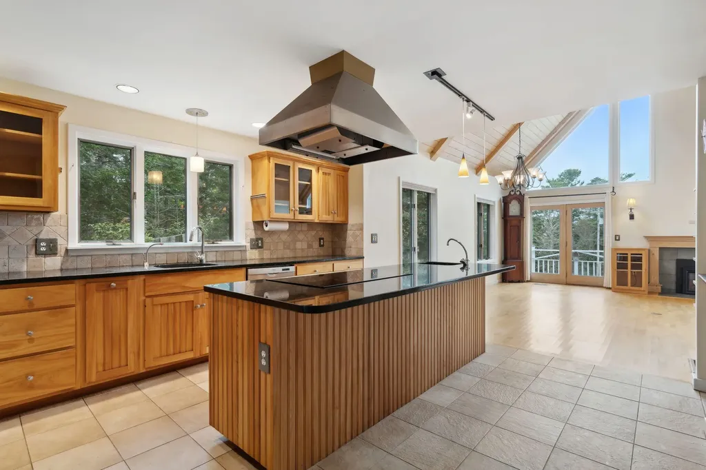 111 Reach Road Harpswell ME 04079