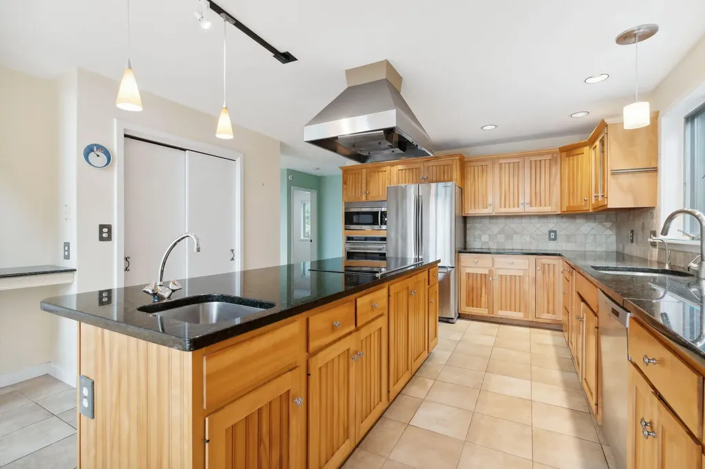 111 Reach Road Harpswell ME 04079