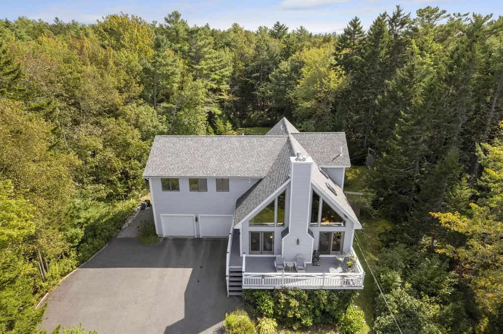 111 Reach Road Harpswell ME 04079