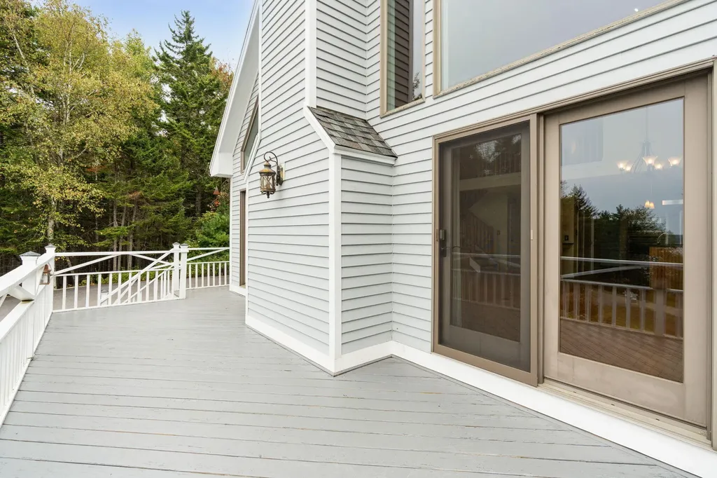 111 Reach Road Harpswell ME 04079