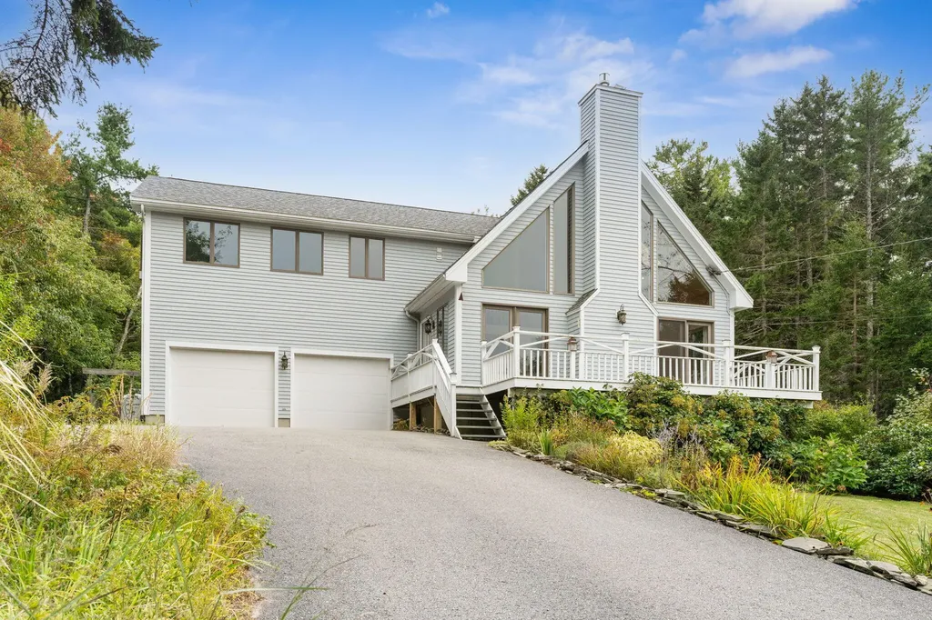 111 Reach Road Harpswell ME 04079