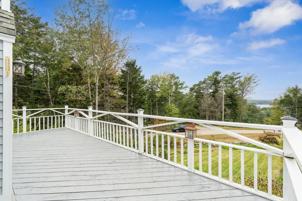 111 Reach Road Harpswell ME 04079