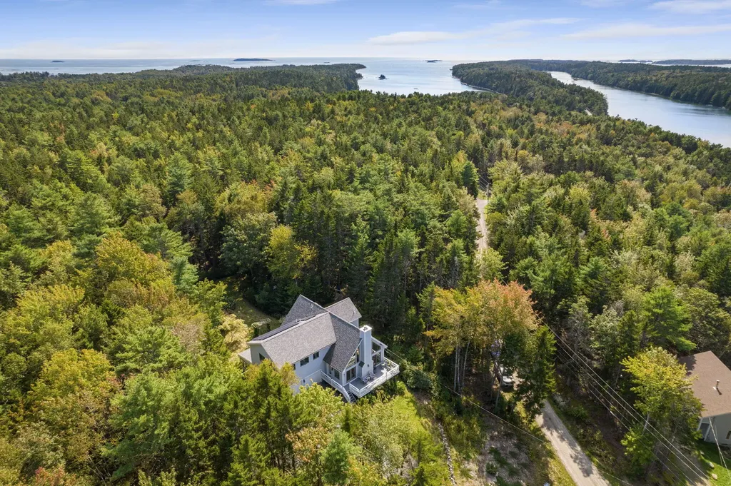 111 Reach Road Harpswell ME 04079
