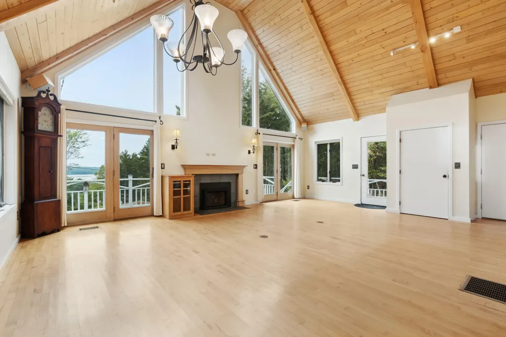 111 Reach Road Harpswell ME 04079