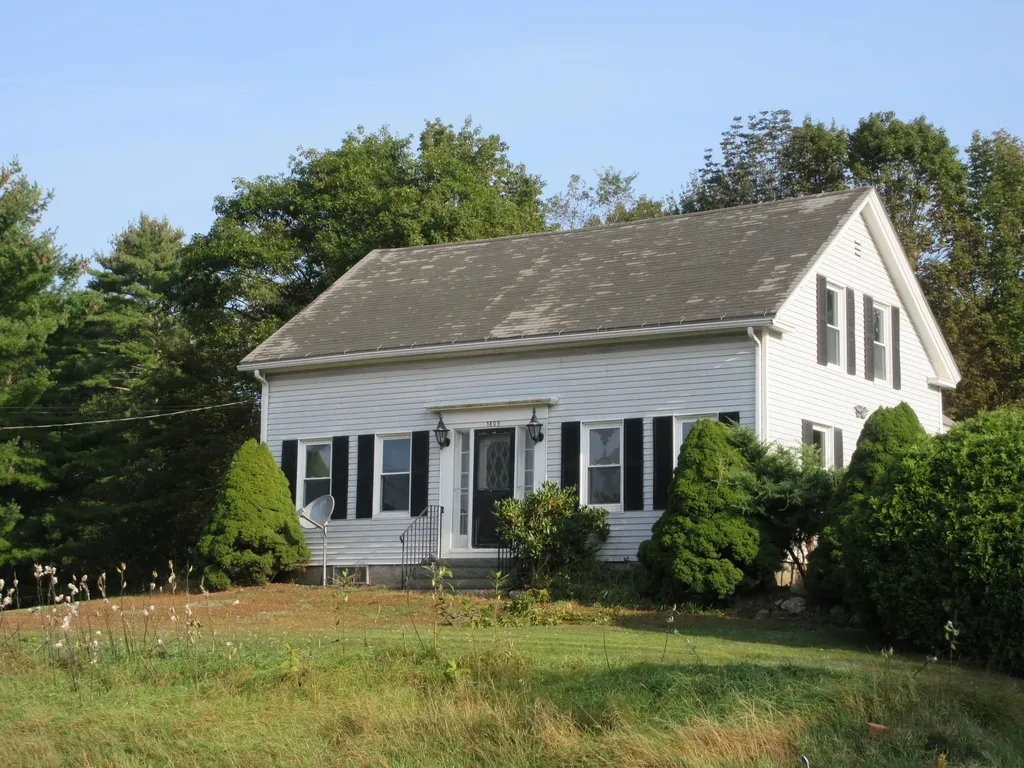 1809 Minot Avenue Auburn ME 04210