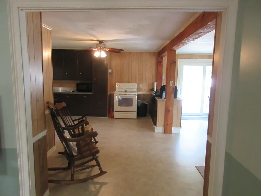1809 Minot Avenue Auburn ME 04210