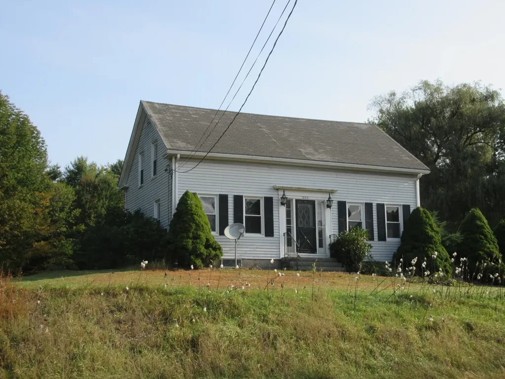 1809 Minot Avenue Auburn ME 04210