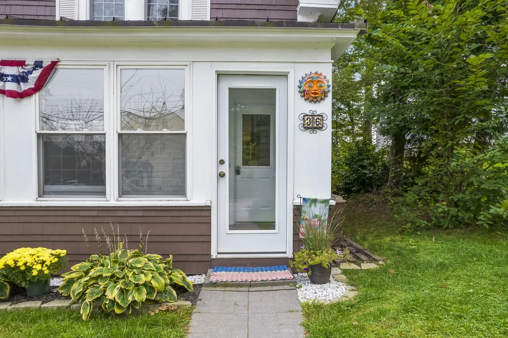 36 Newell Avenue Auburn ME 04210