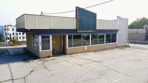 321 Main Lewiston ME 04240