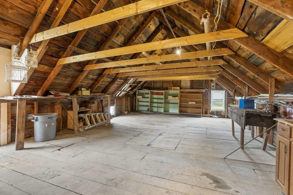 143 Depot Road Gray ME 04039