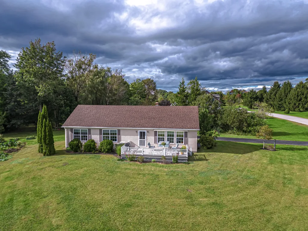 63 Bobolink Lane Thomaston ME 04861