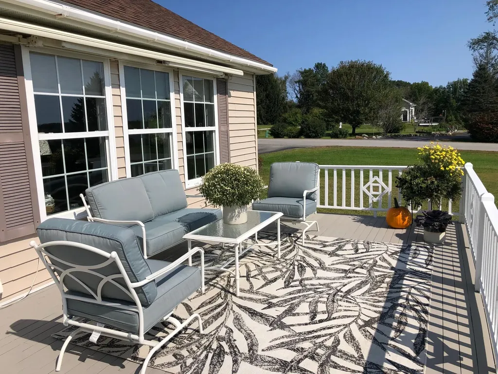 63 Bobolink Lane Thomaston ME 04861