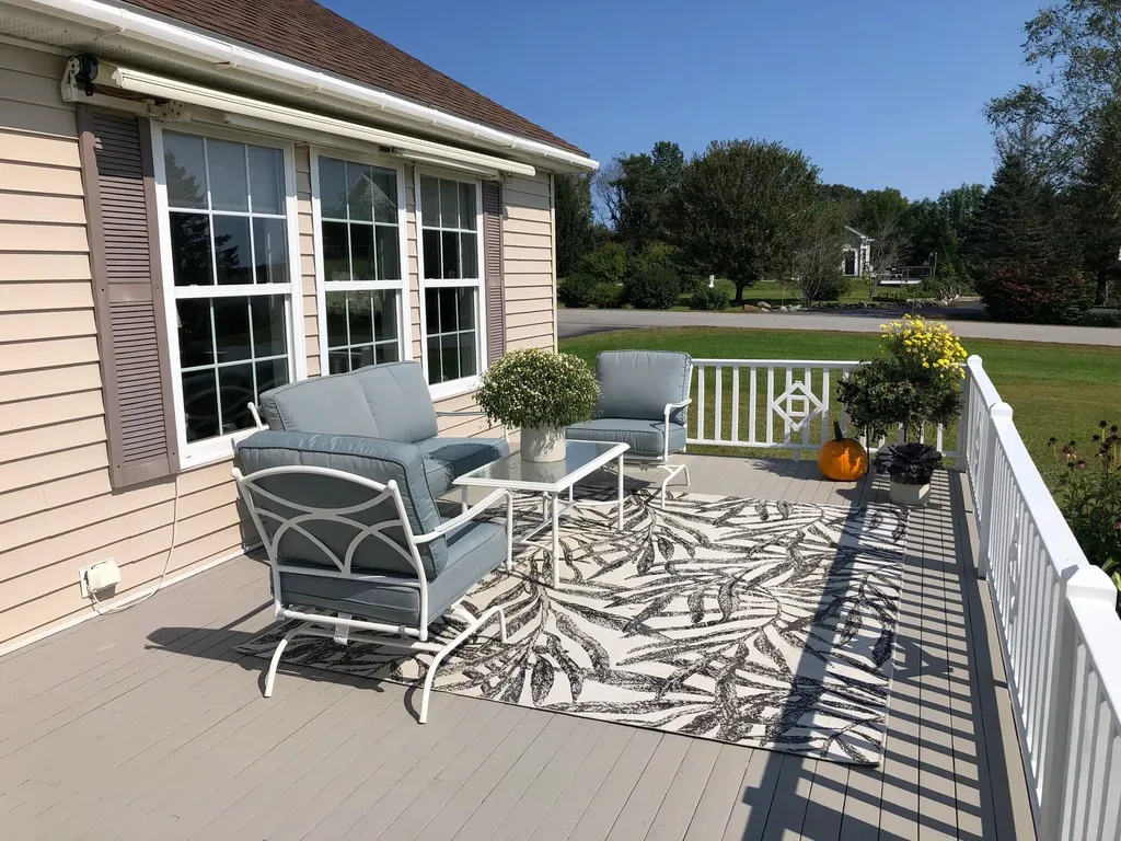 63 Bobolink Lane Thomaston ME 04861