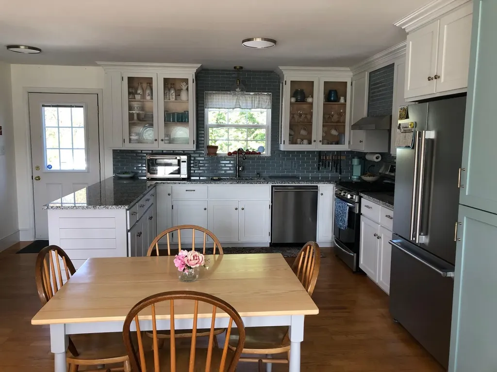 63 Bobolink Lane Thomaston ME 04861